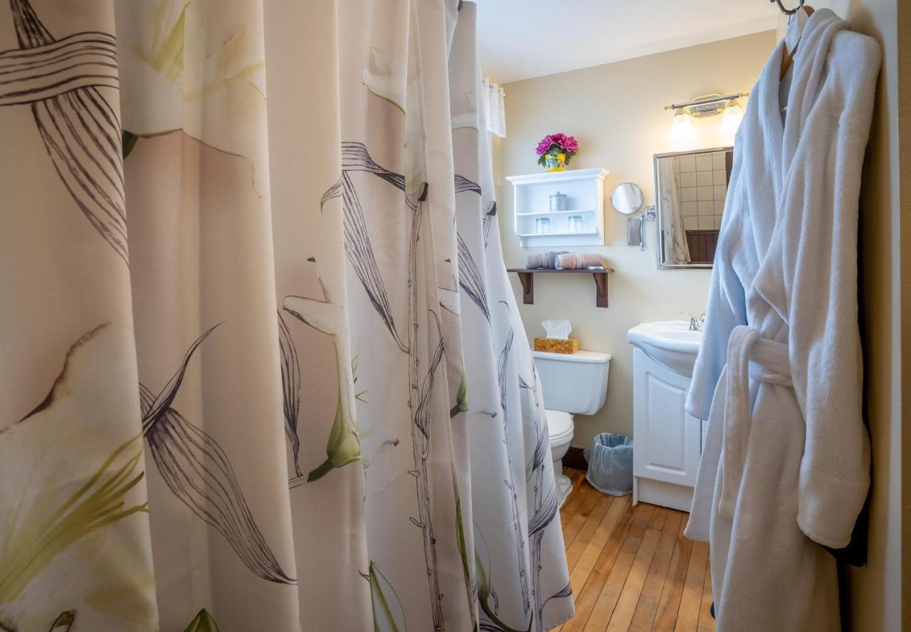 Bed and Breakfast Au Coeur De Мейгог Экстерьер фото