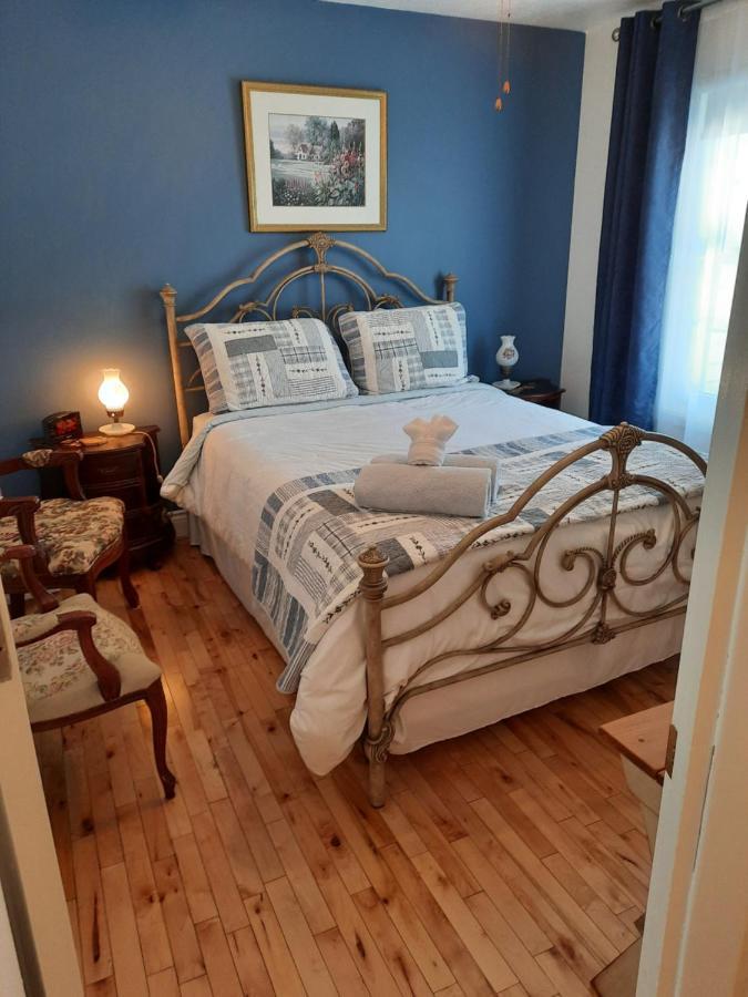 Bed and Breakfast Au Coeur De Мейгог Экстерьер фото