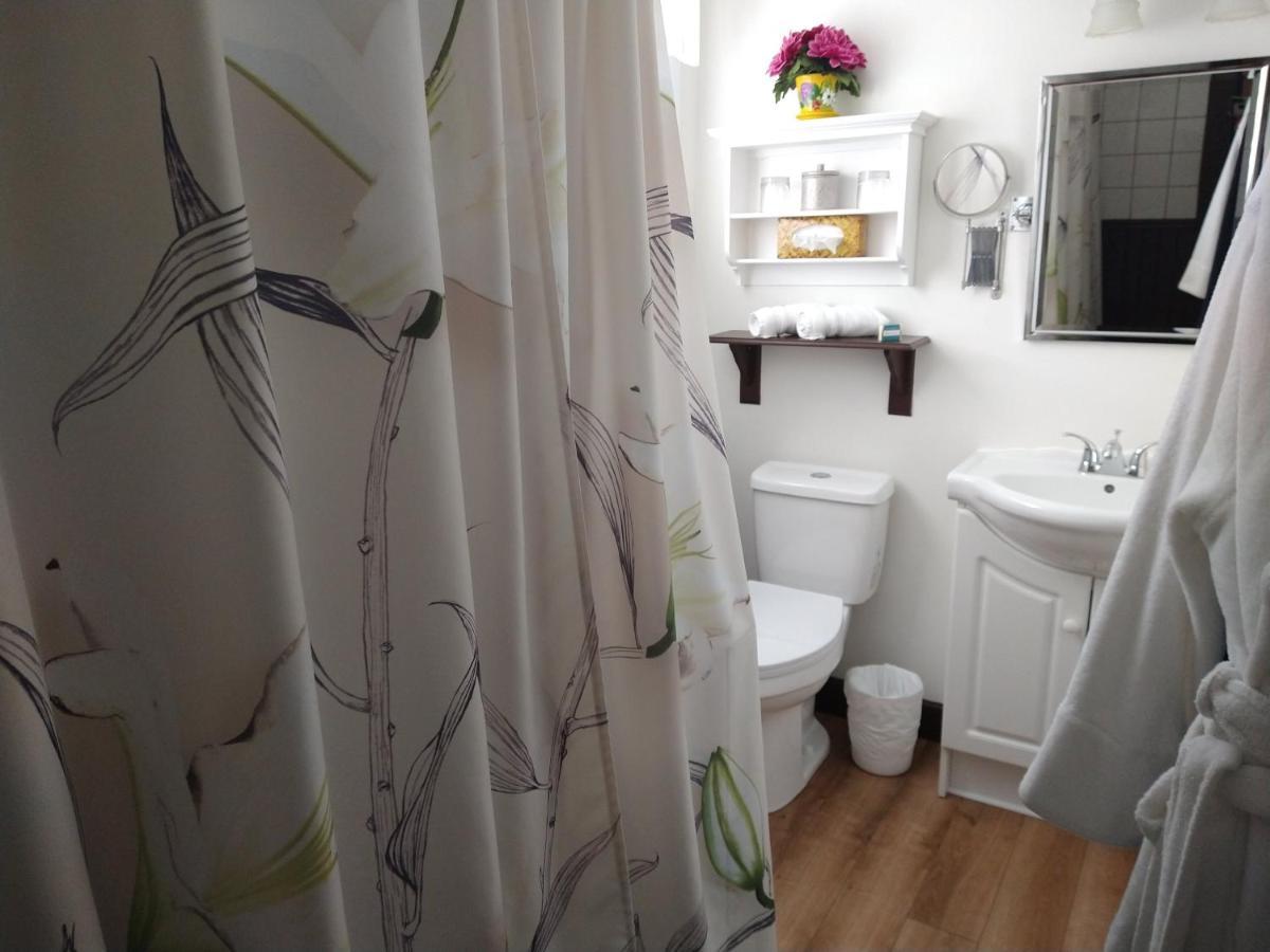 Bed and Breakfast Au Coeur De Мейгог Экстерьер фото