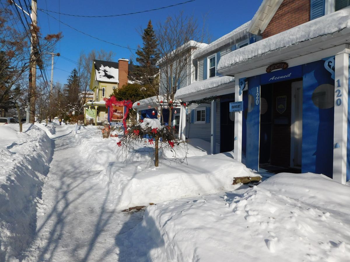Bed and Breakfast Au Coeur De Мейгог Экстерьер фото